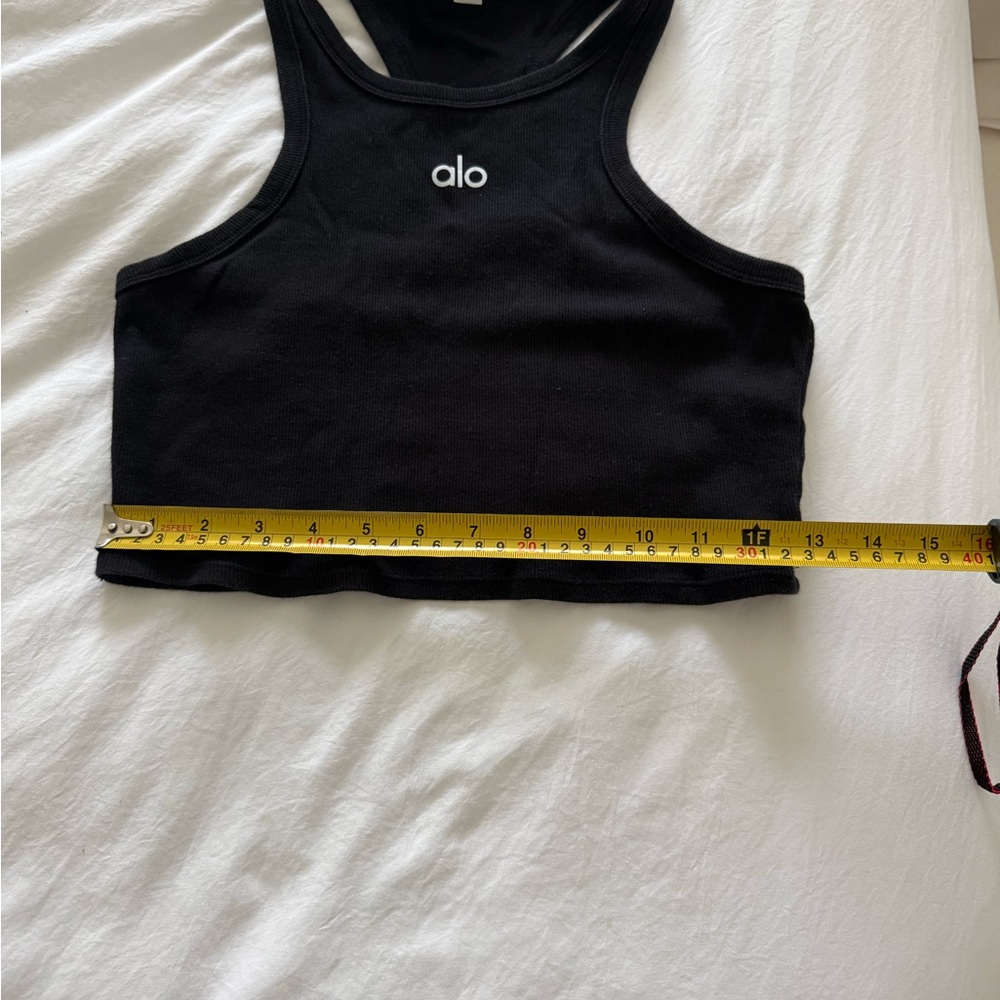 alo yoga aspire tank in black - Picture 5 of 7